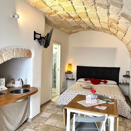 Holiday home Petali Rosa- Dimora Grotta