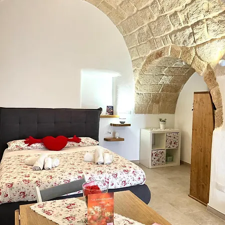 Petali Rosa- Dimora Grotta Polignano a Mare